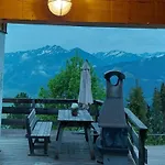 Lisa Chalet *