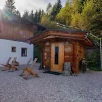 Lisa Chalet *