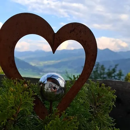 Lisa بيسندورف